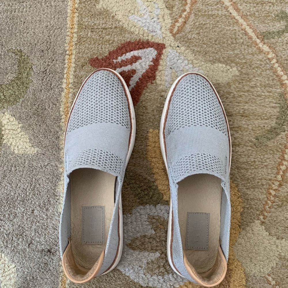 UGG Gray Flats with Knit Upper and Rubber Sole